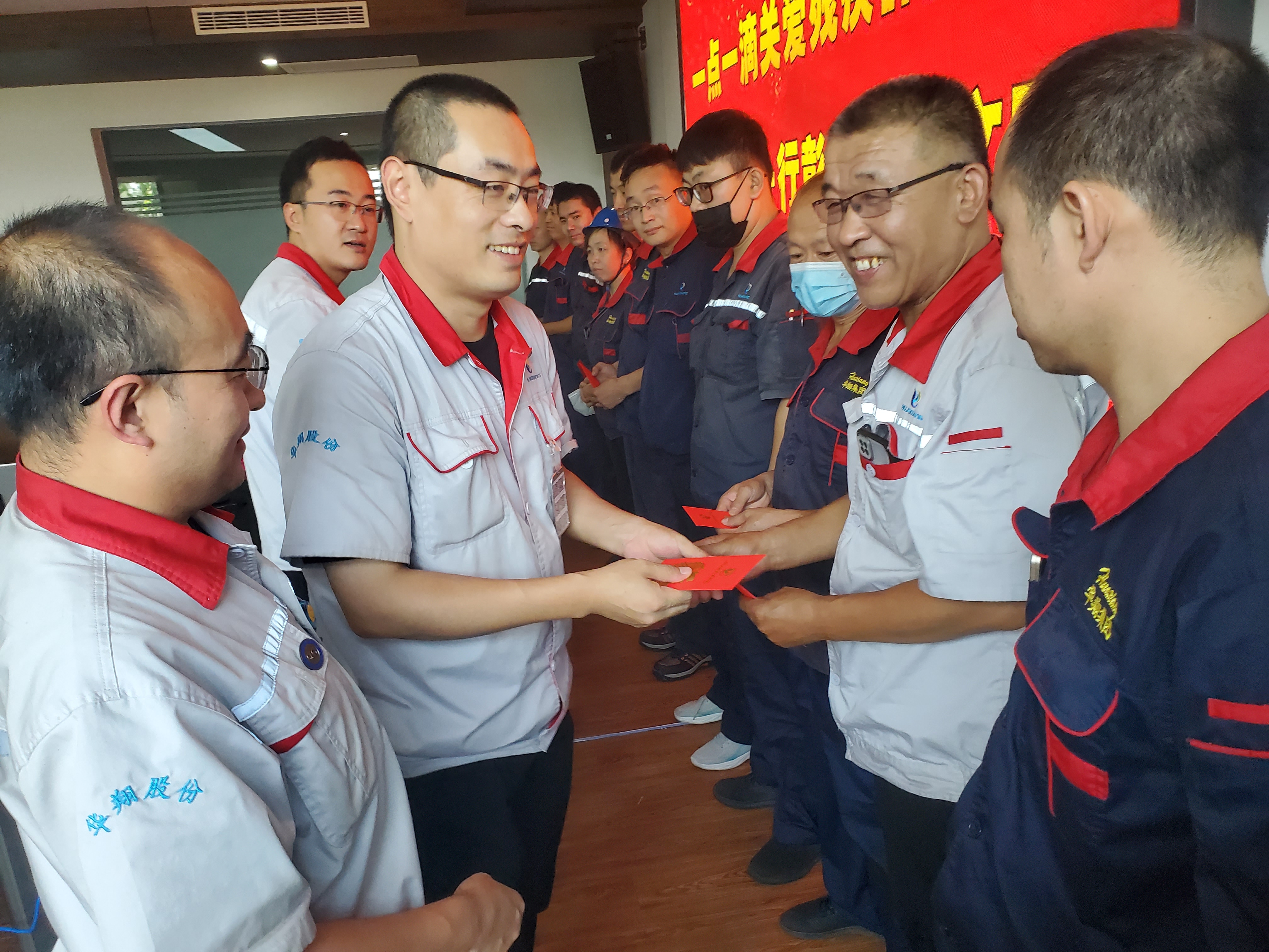 “扶殘助殘有你有我”，華翔很暖心！